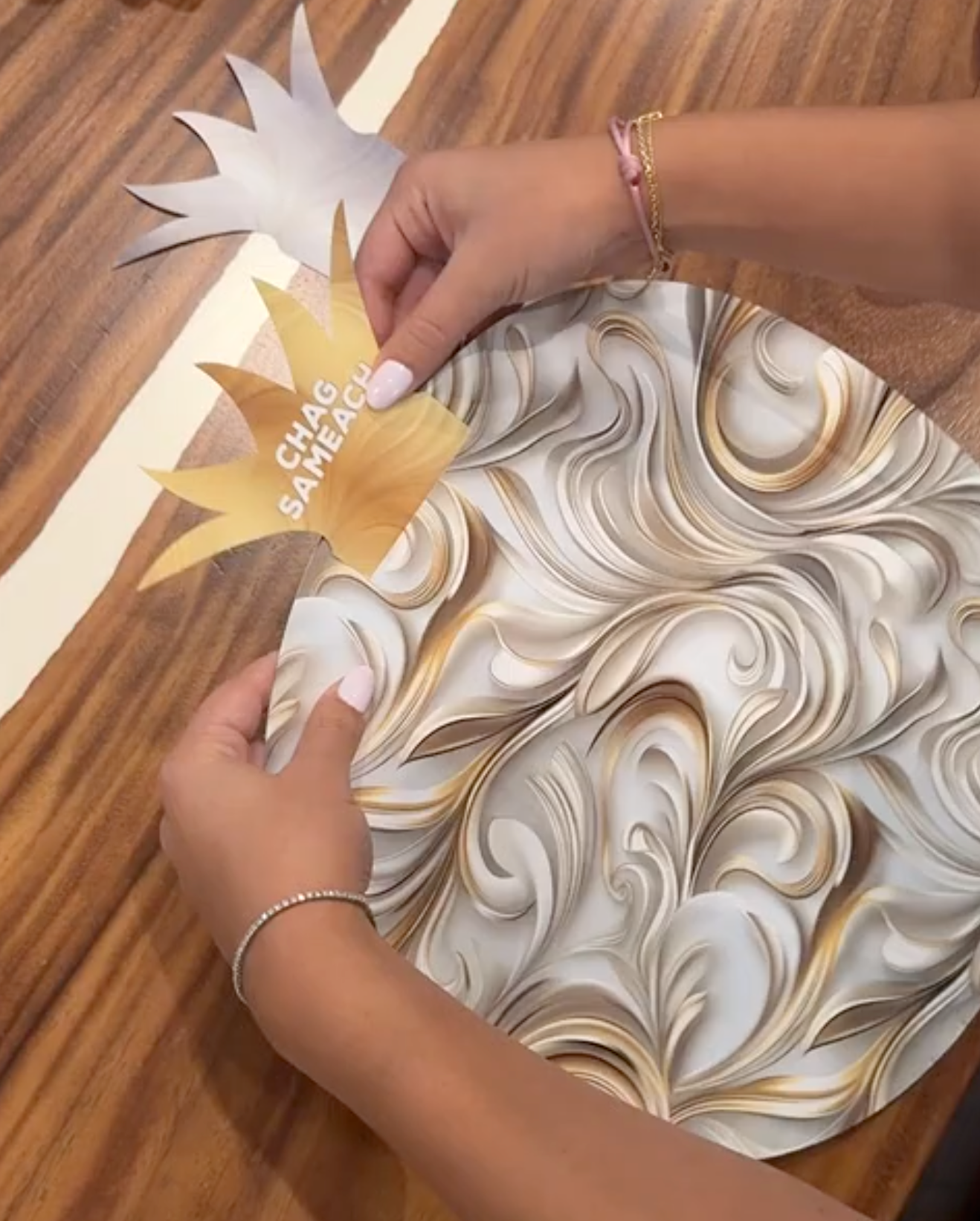 Swirl Pomegranate Die-Cut Paper Placemat — Set of 12 with Simanim Cards