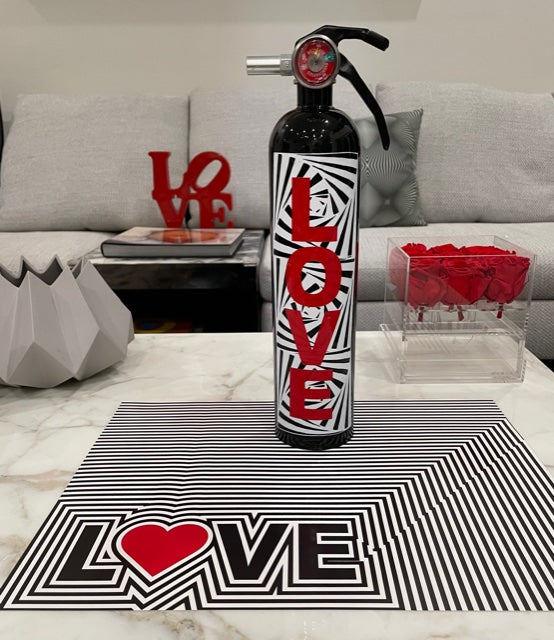 LOVE GEOMETRIC PAPER PLACEMAT