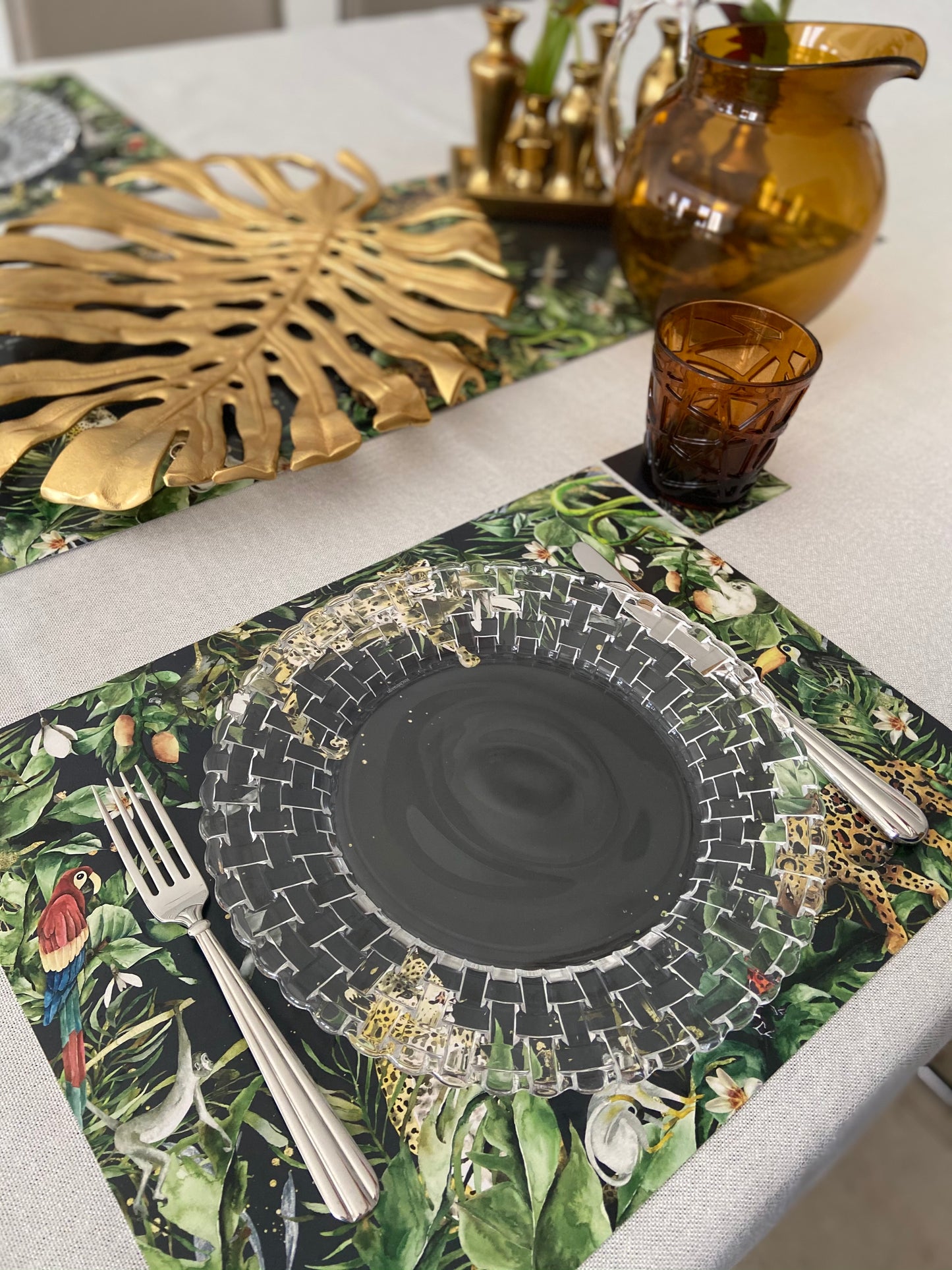 JUNGLE LOOK ANIMAL PAPER PLACEMAT