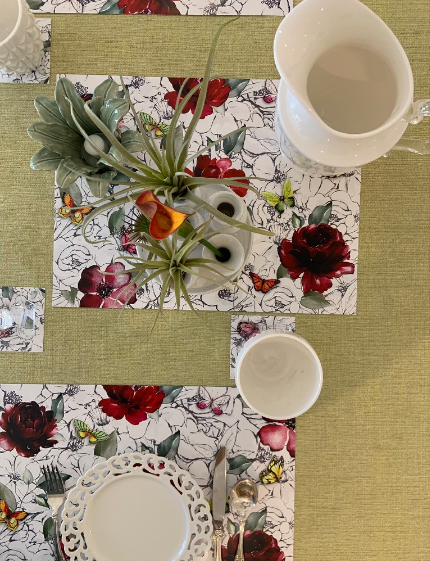 FLOWERS WITH BUTTERFLIES PAPER PLACEMATS