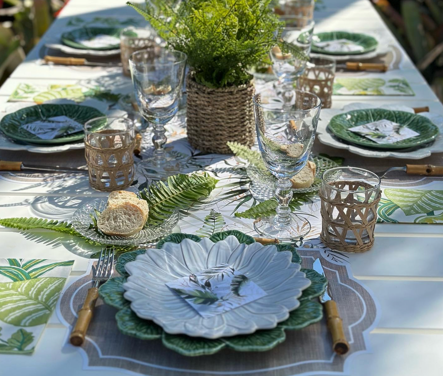 VINTAGE FRAME FUCHSIA LEATHER LOOK PAPER PLACEMAT