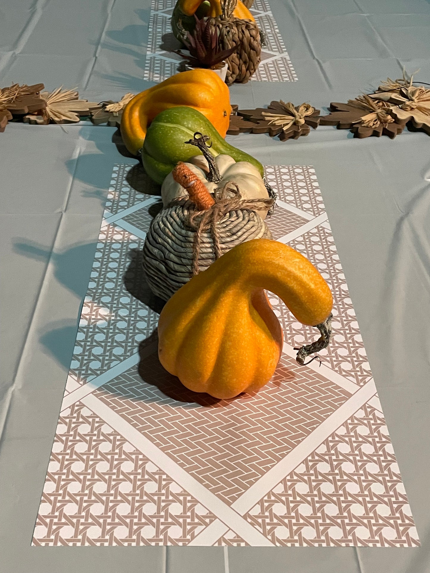 RATTAN DIAMONDS PAPER PLACEMAT