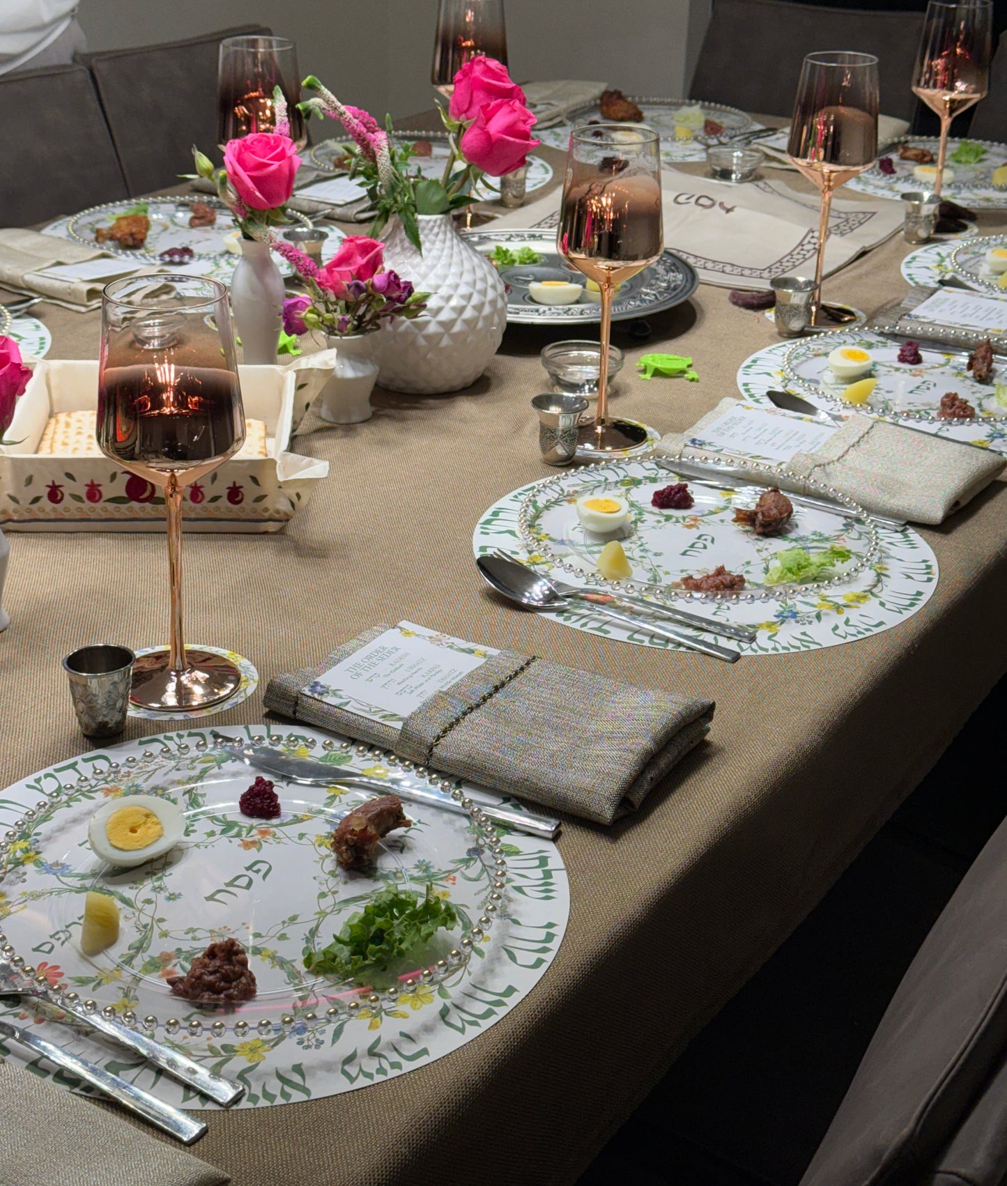 Passover Seder Plate Die-Cut Paper Placemat Set — 12 Placemats, Coasters & Seder Order Cards
