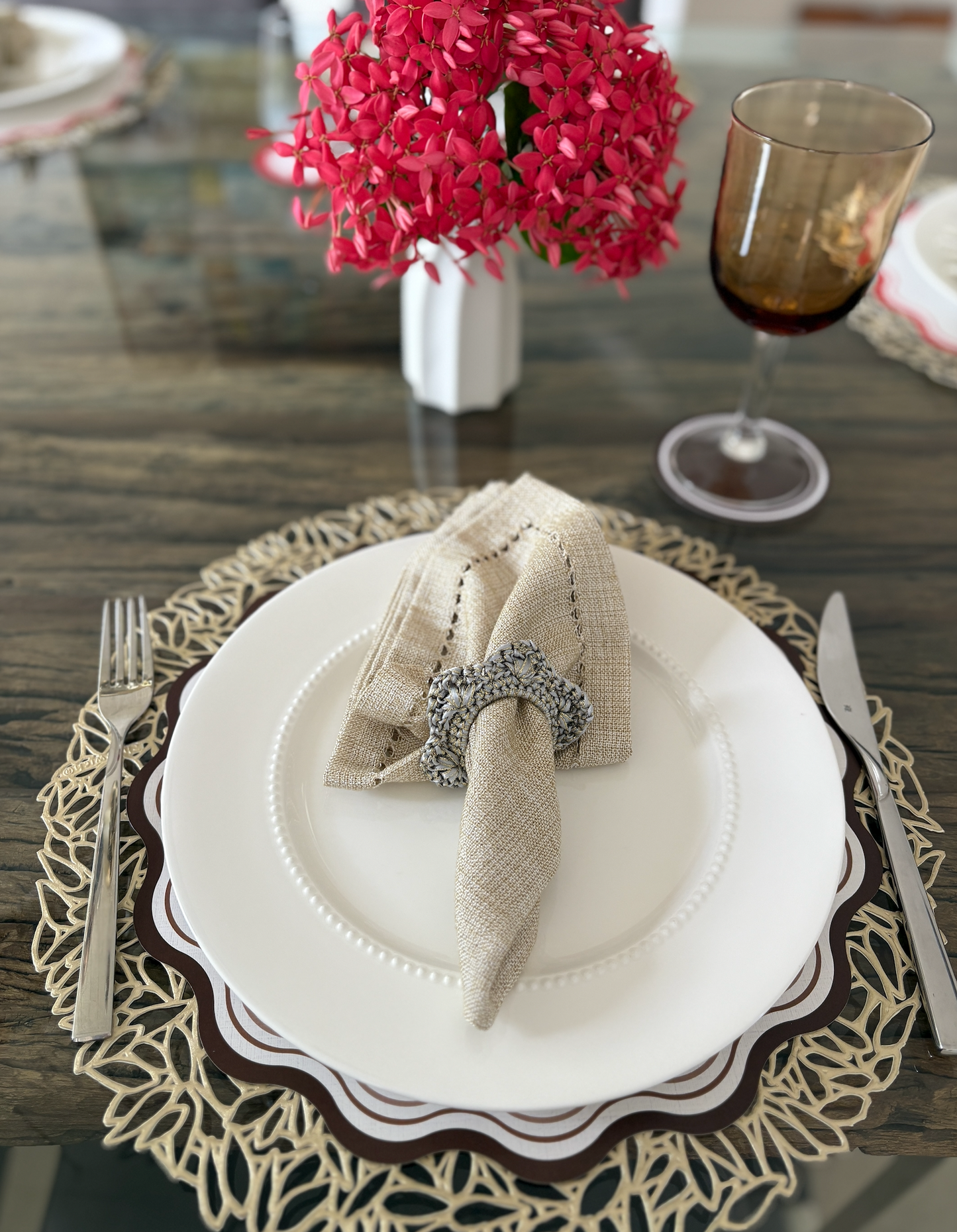 SCALLOP SHELL SHAPE PAPER PLACEMAT