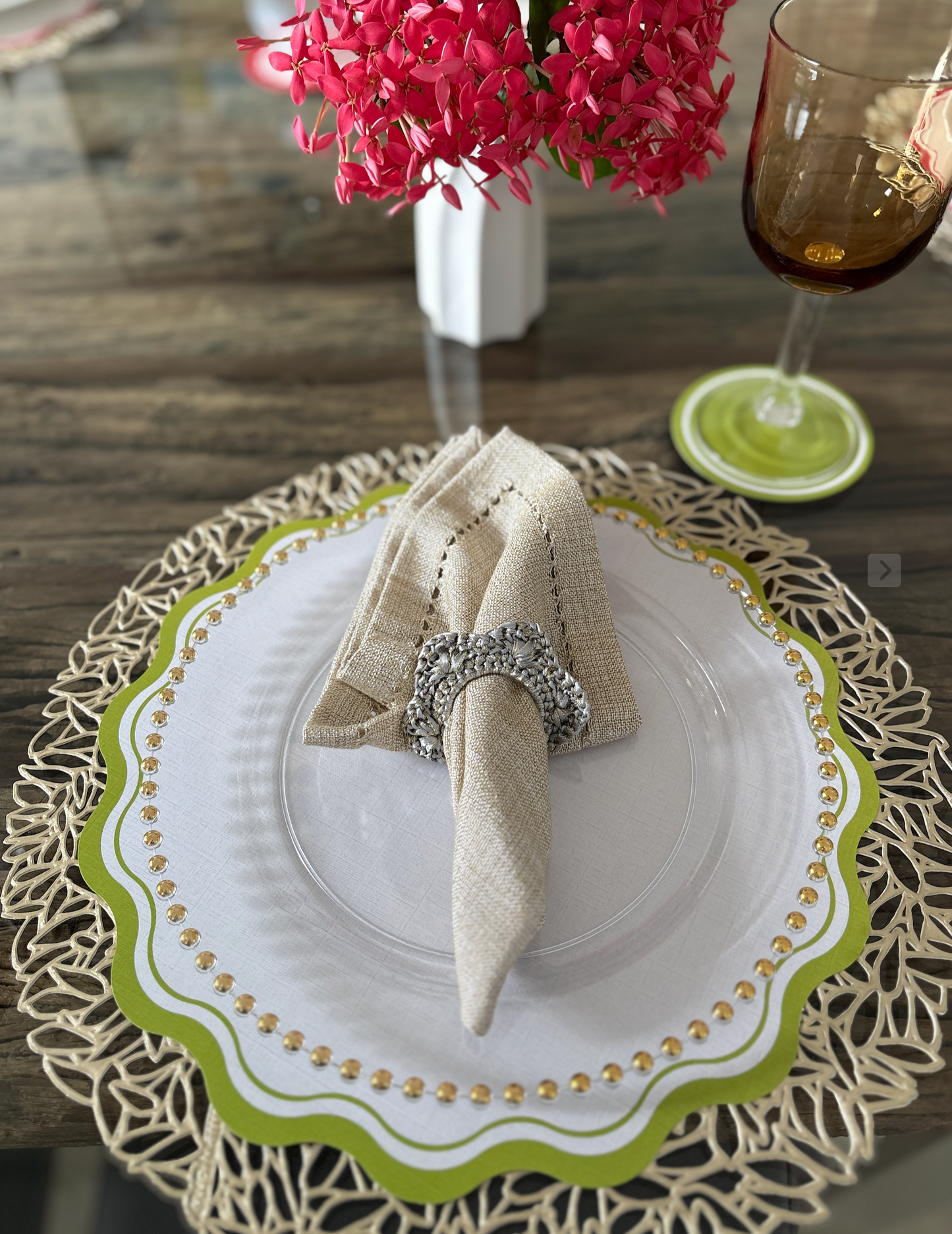 SCALLOP SHELL SHAPE PAPER PLACEMAT