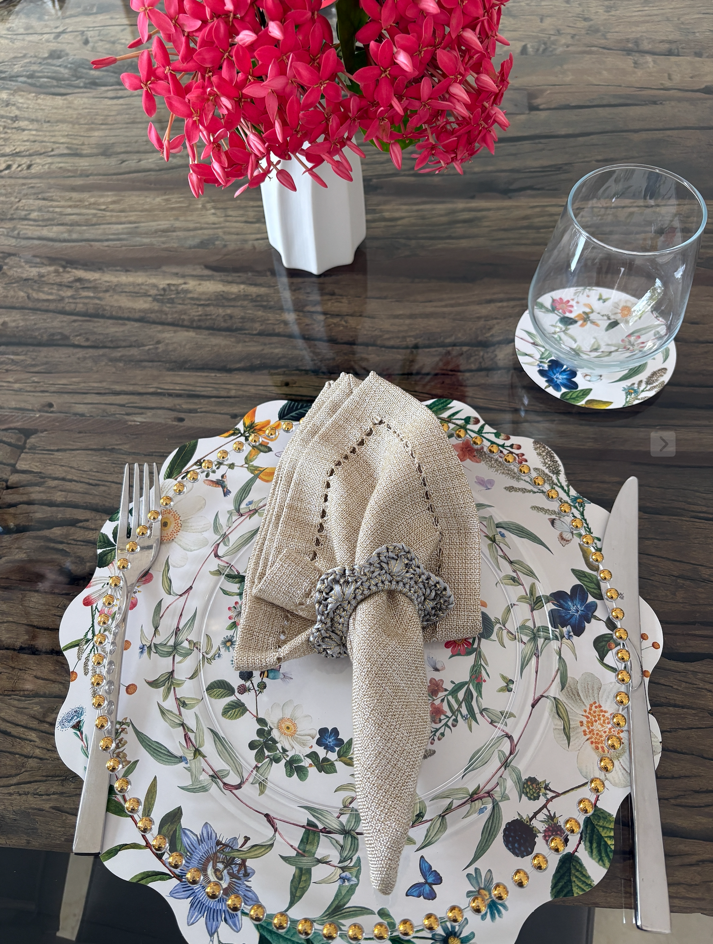 SCALLOP SHELL SHAPE PAPER PLACEMAT